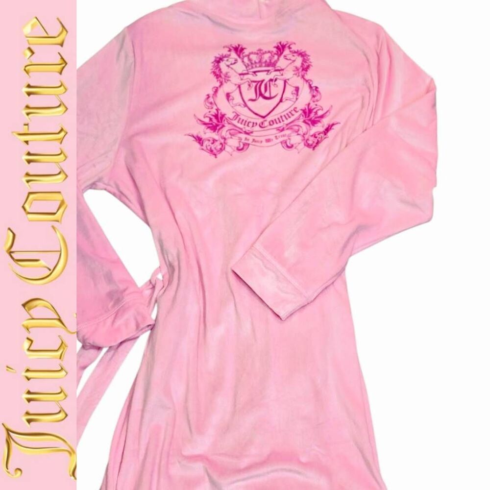 Juicy Couture JC Logo Plush Robe- Baby Pink